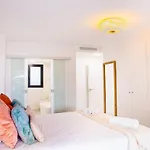 Sunny Gozy Retreat In The Heart Of The Coast Apartment *