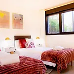 Apartment Sunny Gozy Retreat In The Heart Of The Coast *