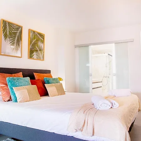 Apartament Sunny Gozy Retreat In The Heart Of The Coast
