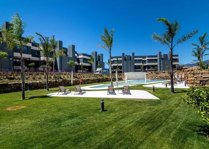 Sunny Gozy Retreat In The Heart Of The Coast דירה אסטפונה