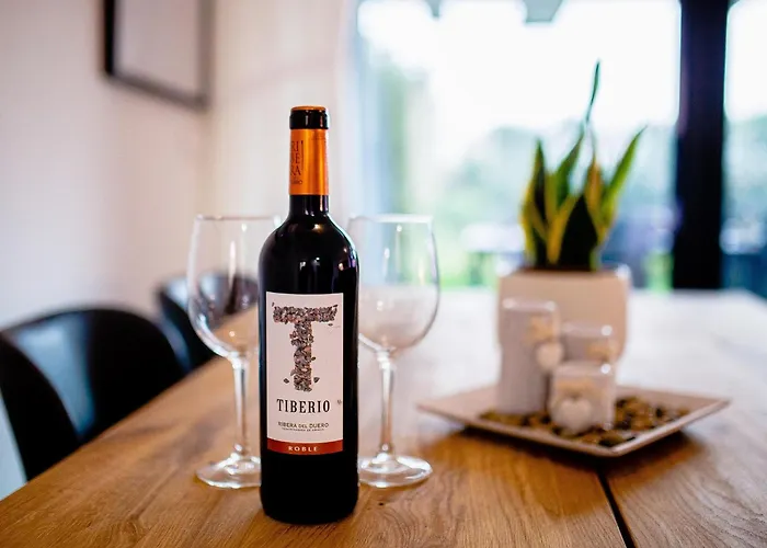 Sunny Gozy Retreat In The Heart Of The Coast דירה אסטפונה