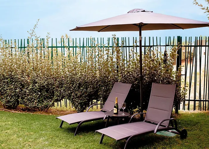 Sunny Gozy Retreat In The Heart Of The Coast אסטפונה