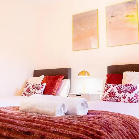 Appartamento Sunny Gozy Retreat In The Heart Of The Coast *