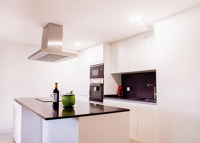 Sunny Gozy Retreat In The Heart Of The Coast *