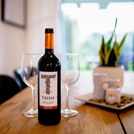 Sunny Gozy Retreat In The Heart Of The Coast Appartamento Estepona