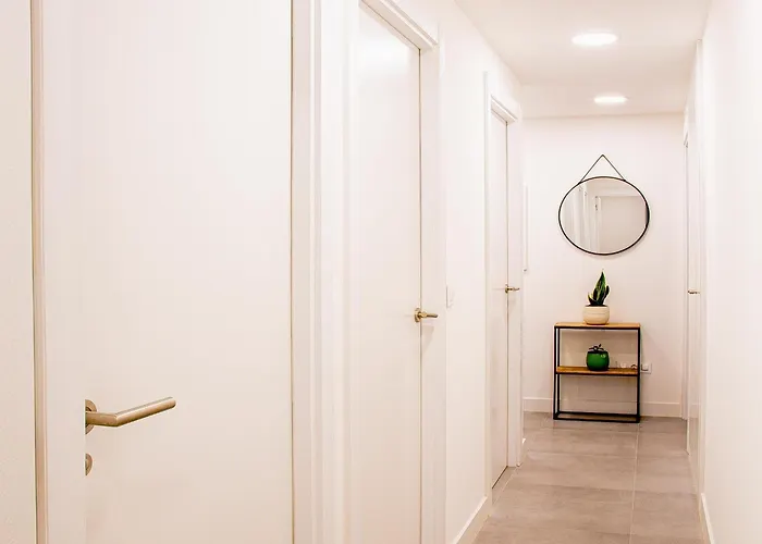 Sunny Gozy Retreat In The Heart Of The Coast